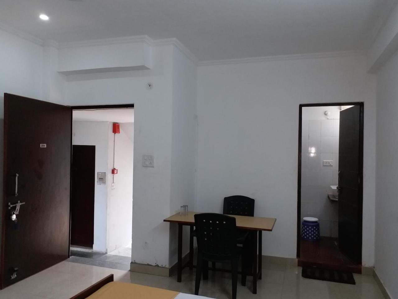 Krishna Hansraj Hotel Una  Exterior photo