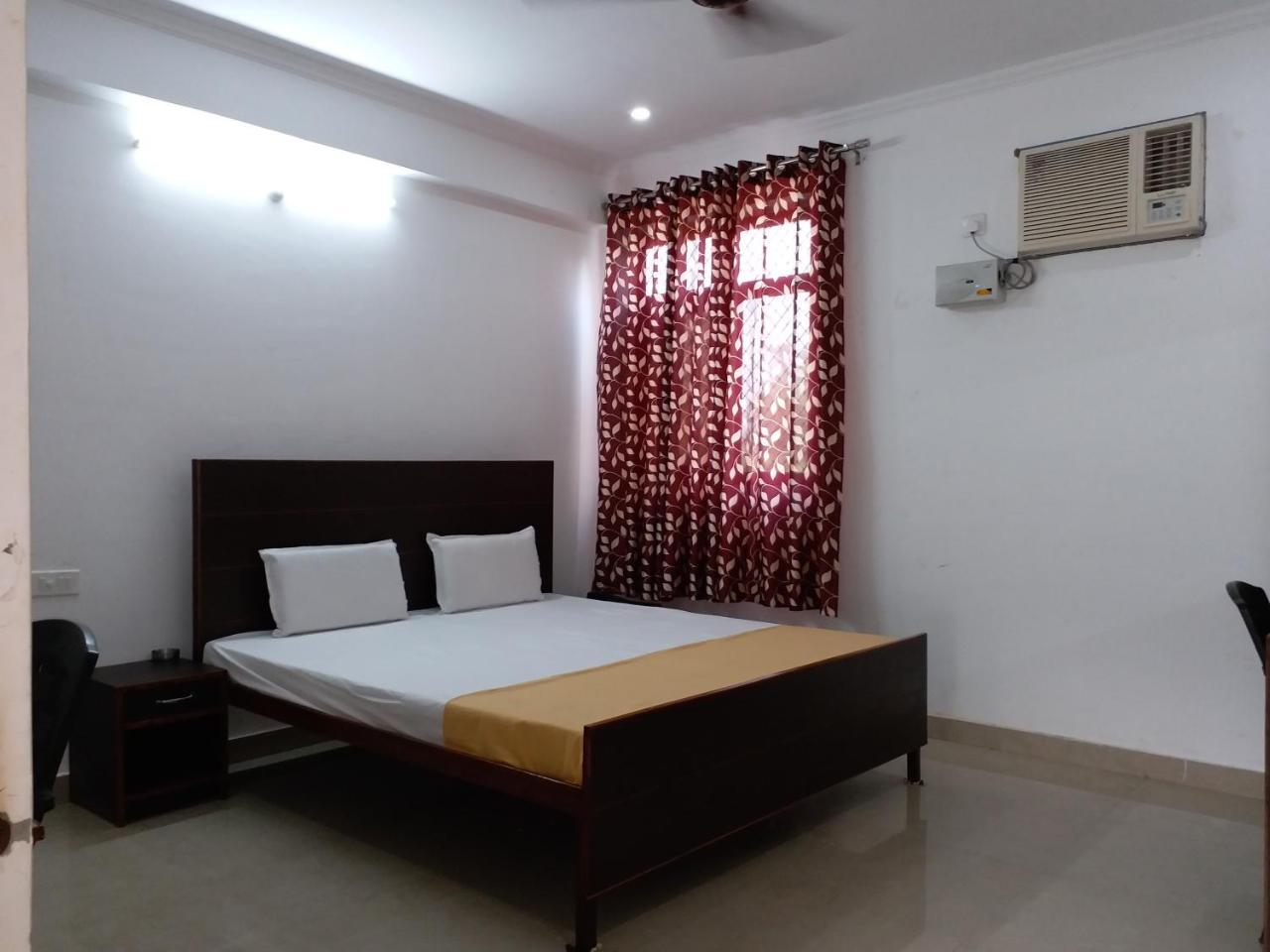Krishna Hansraj Hotel Una  Exterior photo
