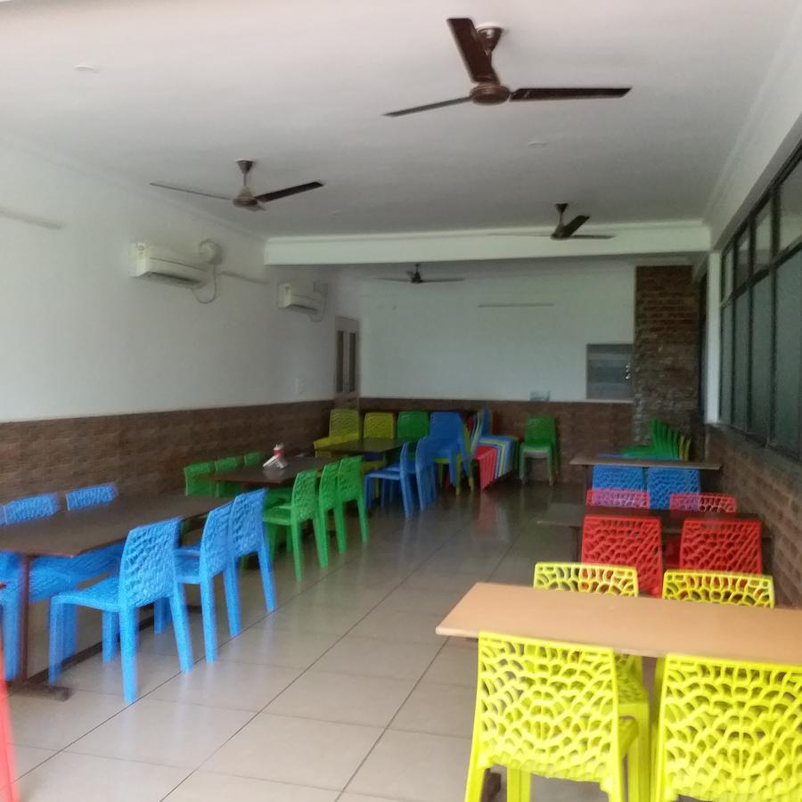 Krishna Hansraj Hotel Una  Exterior photo